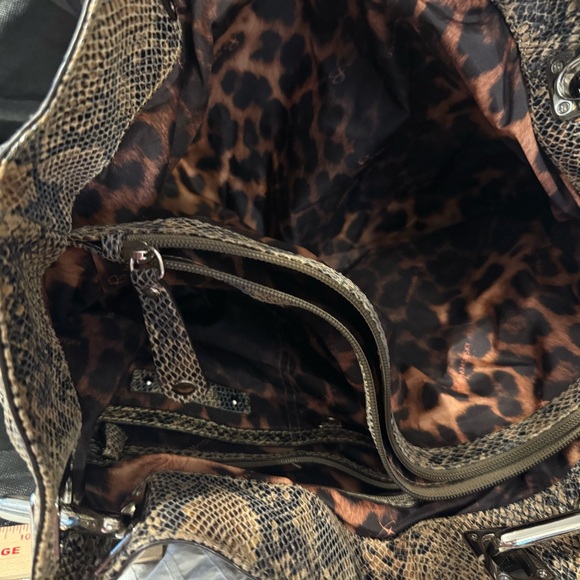 Makowsky Snake Print Bag. - Picture 5 of 6